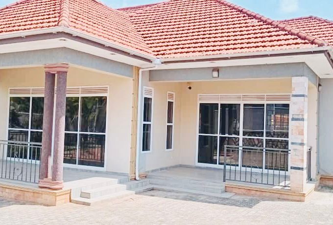 Spacious 4-Bedroom Home for Sale in Bwebajja – Entebbe Road